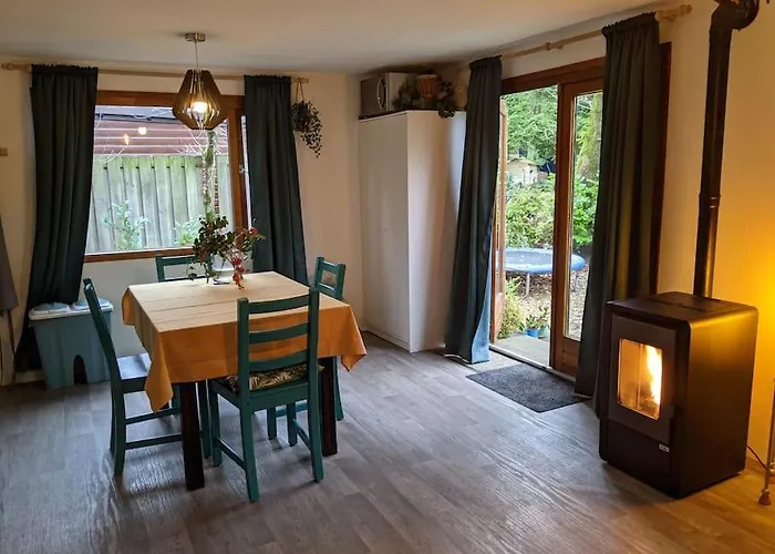 Sfeervol Chaletje In Rustige Bosrijke Omgeving *